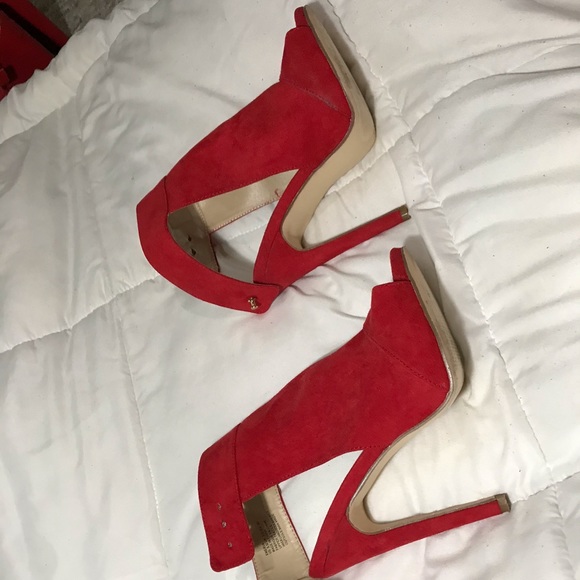 Red just fab heels. (Velvet). Size 5.5. - Picture 2 of 8